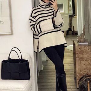 Signature Stripe Wool Turtleneck Medium
